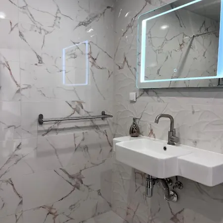 Daire A-brilliant, New! Spacious & Modern In Whit Garage Varna
