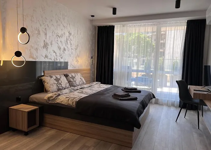 A-brilliant, New! Spacious & Modern In Whit Garage 公寓 瓦爾納