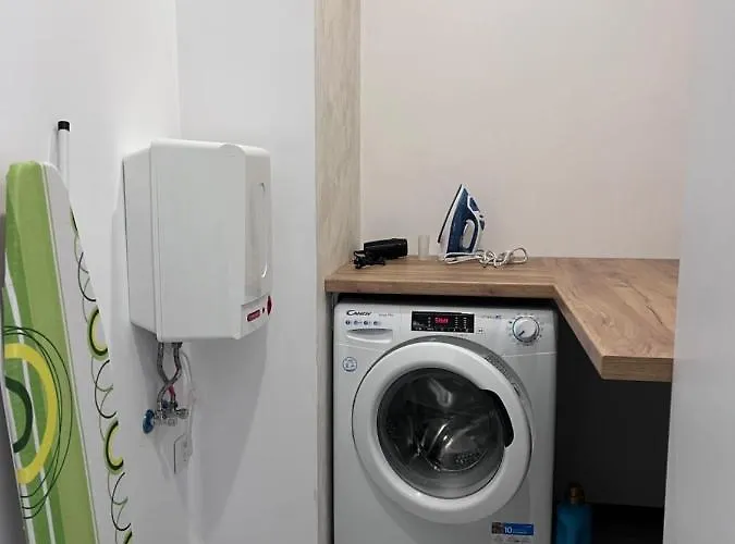 A-brilliant, New! Spacious & Modern In Whit Garage 公寓 瓦爾納