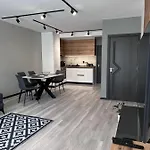 A-brilliant, New! Spacious & Modern In Whit Garage Lejlighed
