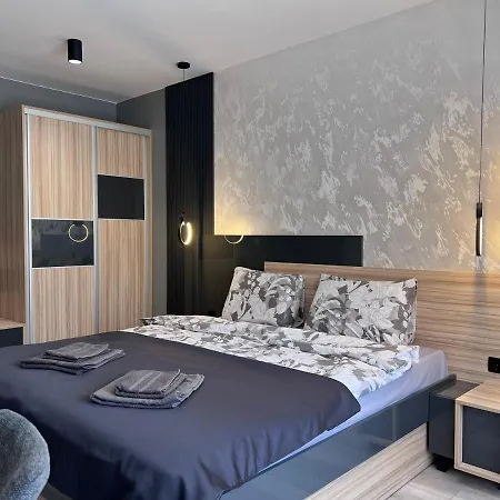 A-brilliant, New! Spacious & Modern In Whit Garage Lejlighed Varna