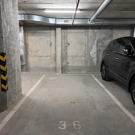 Apartman A-brilliant, New! Spacious & Modern In Whit Garage