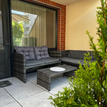 דירה A-brilliant, New! Spacious & Modern In Whit Garage וארנה