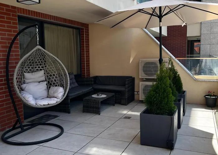 A-brilliant, New! Spacious & Modern In Whit Garage Varna